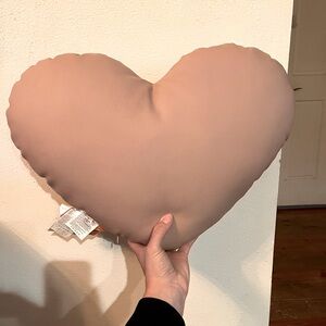 NEW Gathre Heart Pillow - WOODROSE